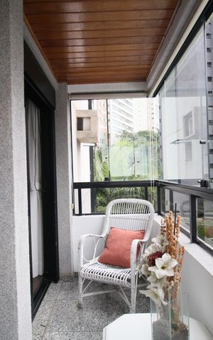 Apartamento para alugar com 162m², 4 quartos e 3 vagasVaranda Quarto 1
