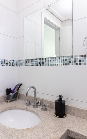 Apartamento à venda com 83m², 3 quartos e 2 vagasBanheiro da Suíte