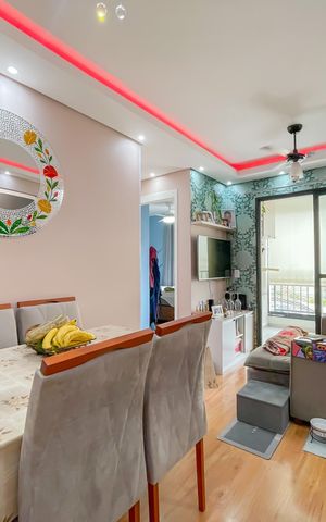 Apartamento à venda com 49m², 2 quartos e 2 vagasSala