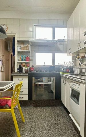 Apartamento à venda com 170m², 4 quartos e 3 vagas Apartamento à venda com 170m², 4 quartos e 3 vagasCozinha