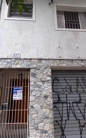 Casa à venda com 110m², 2 quartos e sem vaga Casa à venda com 110m², 2 quartos e sem vagaFachada + Plaquinha