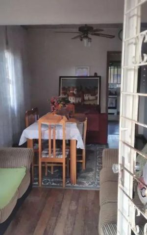 Casa para alugar com 100m², 2 quartos e 1 vaga Casa para alugar com 100m², 2 quartos e 1 vagaSala