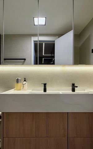 Apartamento à venda com 125m², 3 quartos e 2 vagas Apartamento à venda com 125m², 3 quartos e 2 vagasBanheiro Suíte 2