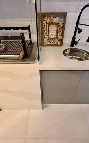 Apartamento à venda com 125m², 3 quartos e 2 vagas Apartamento à venda com 125m², 3 quartos e 2 vagasVaranda da Sala