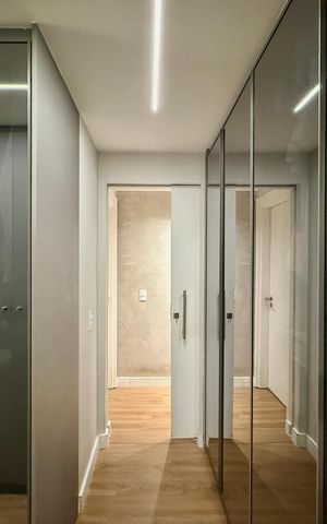 Apartamento à venda com 125m², 3 quartos e 2 vagas Apartamento à venda com 125m², 3 quartos e 2 vagasCloset Suíte 2