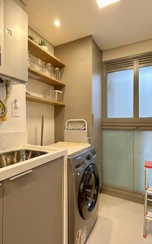 Apartamento à venda com 125m², 3 quartos e 2 vagas Apartamento à venda com 125m², 3 quartos e 2 vagasÁrea de Serviço