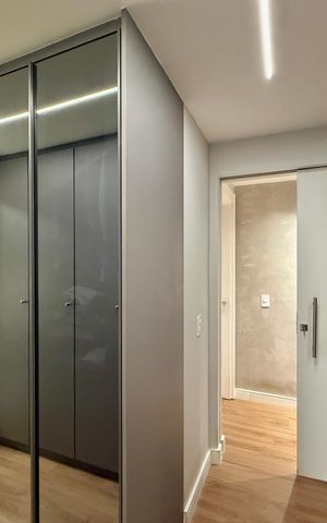 Apartamento à venda com 125m², 3 quartos e 2 vagas Apartamento à venda com 125m², 3 quartos e 2 vagasCloset Suíte 2