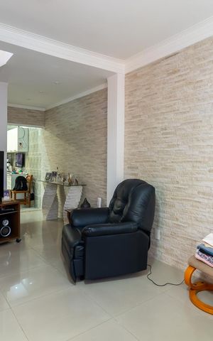 Casa à venda com 150m², 3 quartos e 2 vagasSala de Estar