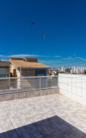 Casa à venda com 150m², 3 quartos e 2 vagasVaranda 