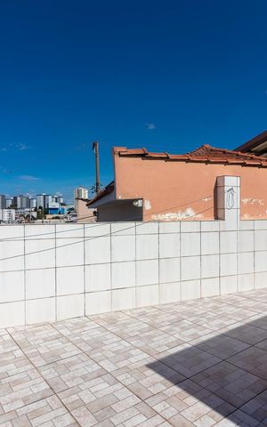 Casa à venda com 150m², 3 quartos e 2 vagasVaranda 
