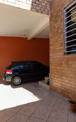 Casa à venda com 150m², 3 quartos e 2 vagasGaragem