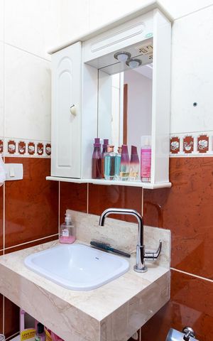 Casa à venda com 150m², 3 quartos e 2 vagasBanheiro 1