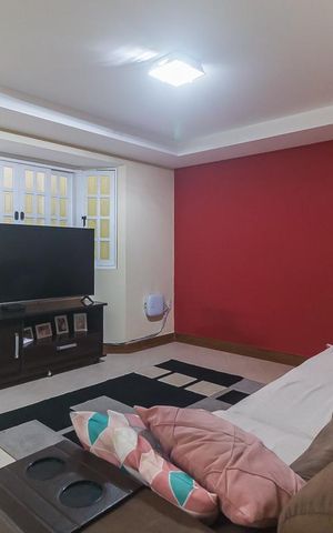 Casa para alugar com 240m², 4 quartos e 2 vagas Casa para alugar com 240m², 4 quartos e 2 vagasSala