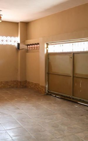 Casa à venda com 112m², 2 quartos e 1 vaga Casa à venda com 112m², 2 quartos e 1 vagaGaragem