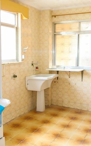 Casa à venda com 112m², 2 quartos e 1 vaga Casa à venda com 112m², 2 quartos e 1 vagaCozinha