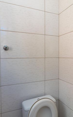 Casa à venda com 420m², 2 quartos e 5 vagasBanheiro 2