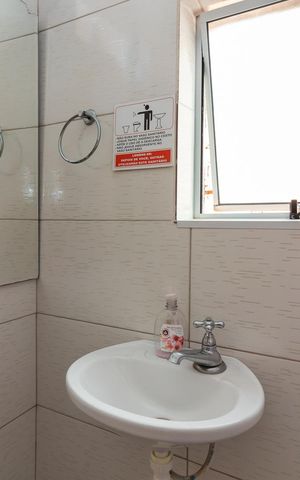 Casa à venda com 420m², 2 quartos e 5 vagasBanheiro 2
