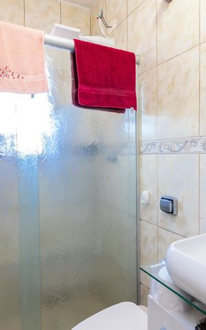 Casa à venda com 420m², 2 quartos e 5 vagasBanheiro 1