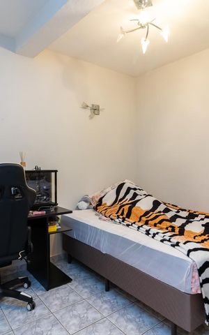 Casa à venda com 420m², 2 quartos e 5 vagasQuarto 2