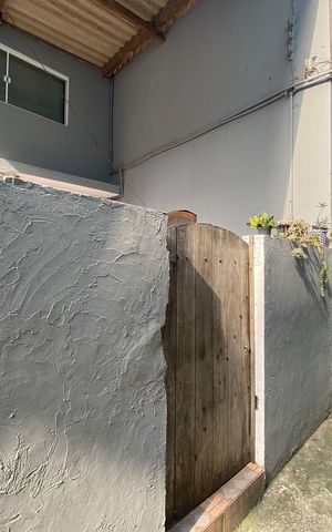 Casa à venda com 300m², 4 quartos e 4 vagas Casa à venda com 300m², 4 quartos e 4 vagasQuintal - Casa 2