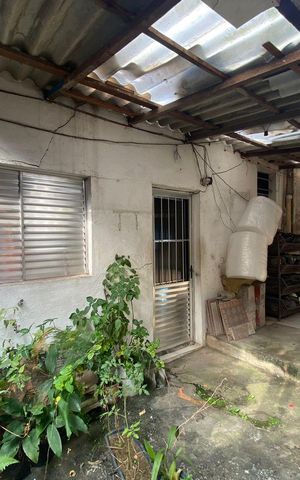 Casa à venda com 300m², 4 quartos e 4 vagas Casa à venda com 300m², 4 quartos e 4 vagasQuintal - Casa 5