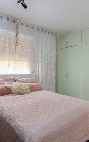 Apartamento à venda com 98m², 3 quartos e 2 vagas Apartamento à venda com 98m², 3 quartos e 2 vagasSuíte