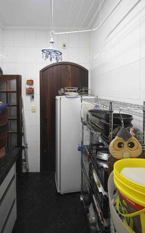Casa à venda com 250m², 3 quartos e 6 vagas