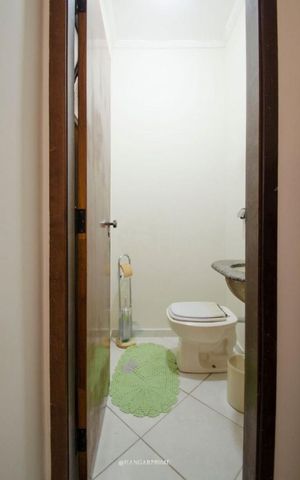 Casa à venda com 140m², 3 quartos e 3 vagas