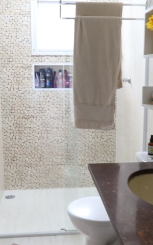 Casa à venda com 172m², 3 quartos e 3 vagasBanheiro social