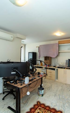 Apartamento à venda com 200m², 3 quartos e 4 vagas Apartamento à venda com 200m², 3 quartos e 4 vagasSALA