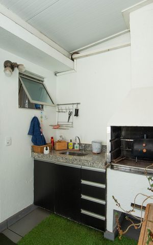 Apartamento à venda com 200m², 3 quartos e 4 vagas Apartamento à venda com 200m², 3 quartos e 4 vagasCHURRASQUEIRA
