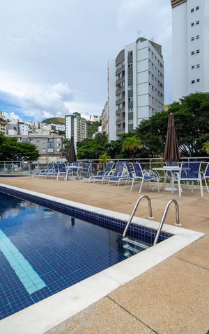 Apartamento à venda com 200m², 3 quartos e 4 vagas Apartamento à venda com 200m², 3 quartos e 4 vagasPISCINA