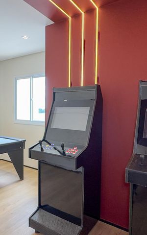 Apartamento à venda com 35m², 2 quartos e sem vaga Apartamento à venda com 35m², 2 quartos e sem vagaSala de Jogos