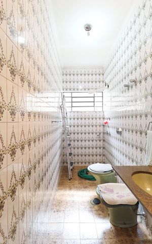 Casa à venda com 312m², 3 quartos e 7 vagas Casa à venda com 312m², 3 quartos e 7 vagasBanheiro da Suíte