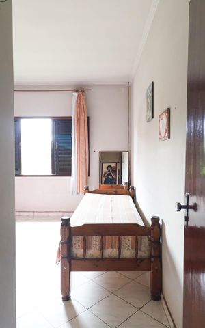 Casa à venda com 312m², 3 quartos e 7 vagas Casa à venda com 312m², 3 quartos e 7 vagasQuarto 2