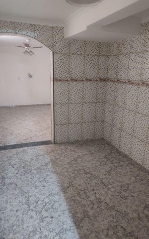 Casa para alugar com 180m², 2 quartos e 1 vaga Casa para alugar com 180m², 2 quartos e 1 vagaSala