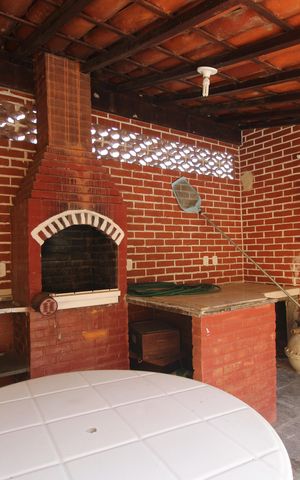 Casa à venda com 360m², 4 quartos e 2 vagasQuintal - Churrasqueira