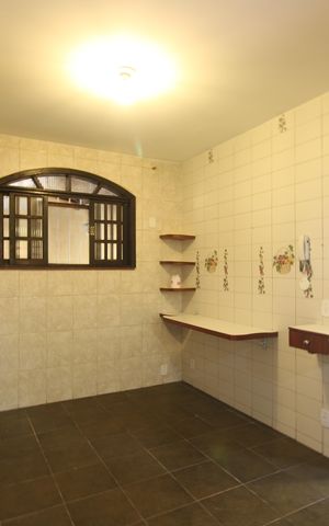 Casa à venda com 360m², 4 quartos e 2 vagasCozinha
