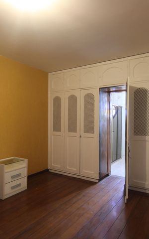 Casa à venda com 360m², 4 quartos e 2 vagasSuíte 2