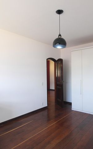 Casa à venda com 360m², 4 quartos e 2 vagasQuarto 2