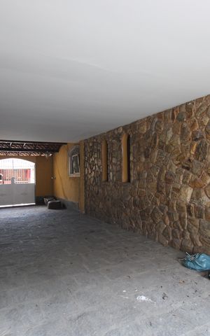 Casa à venda com 360m², 4 quartos e 2 vagasGaragem