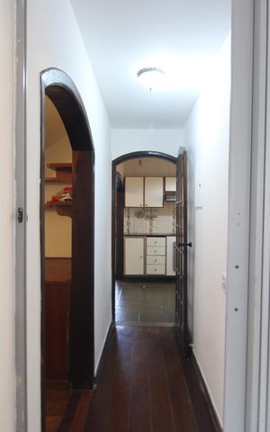 Casa à venda com 360m², 4 quartos e 2 vagasSala - Corredor