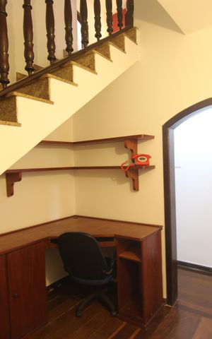 Casa à venda com 360m², 4 quartos e 2 vagasSala - Hall