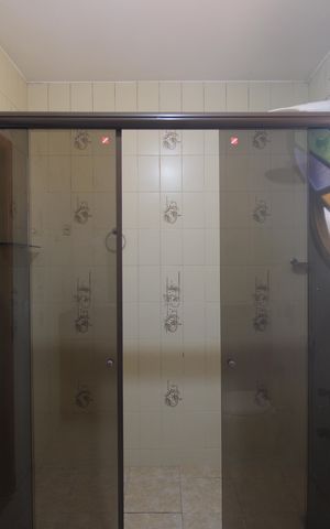 Casa à venda com 360m², 4 quartos e 2 vagasBanheiro da suíte 2