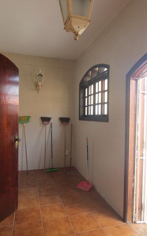 Casa à venda com 360m², 4 quartos e 2 vagasÁrea de serviço