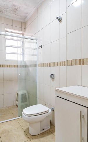 Apartamento à venda com 192m², 4 quartos e sem vaga Apartamento à venda com 192m², 4 quartos e sem vagaBanheiro 1