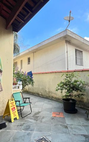 Casa à venda com 134m², 3 quartos e 3 vagas Casa à venda com 134m², 3 quartos e 3 vagasQuintal