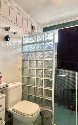 Casa à venda com 134m², 3 quartos e 3 vagas Casa à venda com 134m², 3 quartos e 3 vagasBanheiro