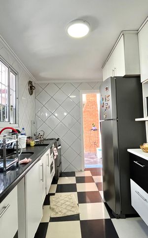 Casa à venda com 134m², 3 quartos e 3 vagas Casa à venda com 134m², 3 quartos e 3 vagasCozinha