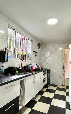 Casa à venda com 134m², 3 quartos e 3 vagas Casa à venda com 134m², 3 quartos e 3 vagasCozinha